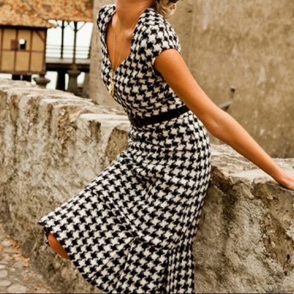 Shabby Apple Dresses & Skirts - 🎉HP🆕RARE Shabby Apple Houndstooth Dress